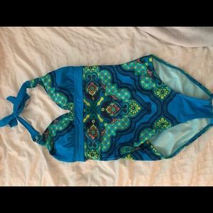 one piece swim